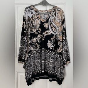 Avenue Black and Tan Paisley V-Neck Blouse size 30/32